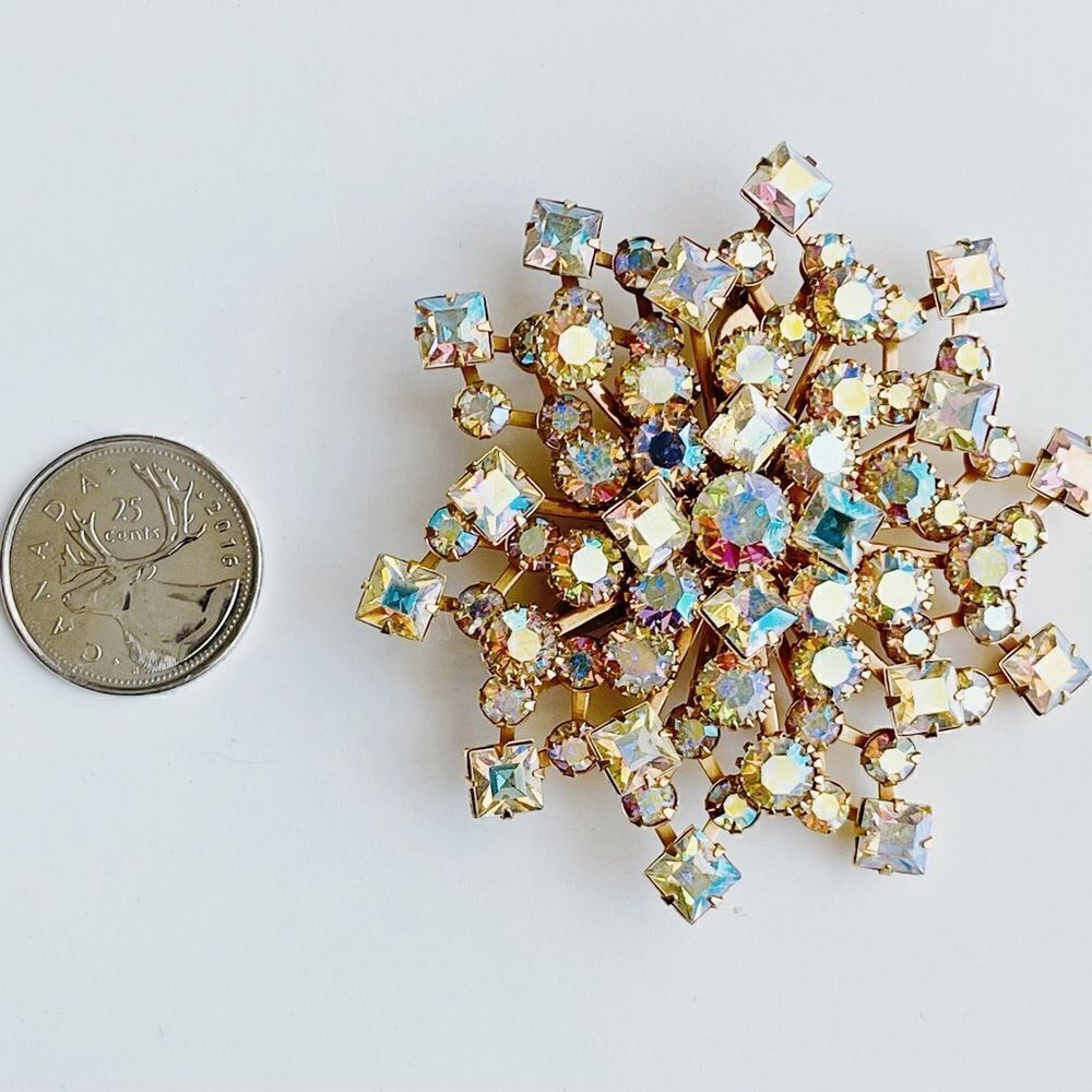 Vintage Juliana Rhinestone Snowflake Brooch - Picture 4 of 8
